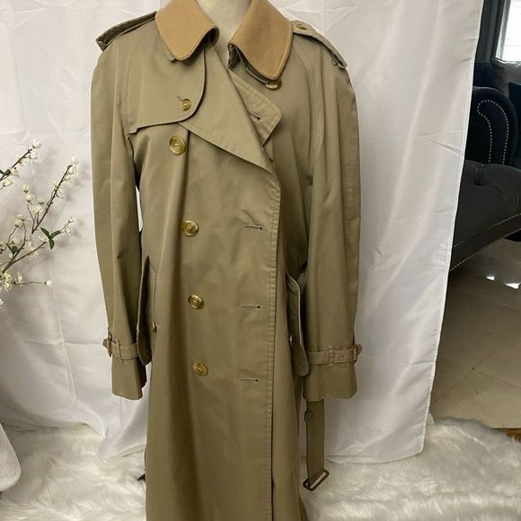 Burberrys London Vintage Camel Tan Trench
Coat Tan Wool Liner - Picture 2 of 15
